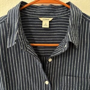 LL Bean 100% Linen Navy White Stripe Button Up Excellent Condition Size Small